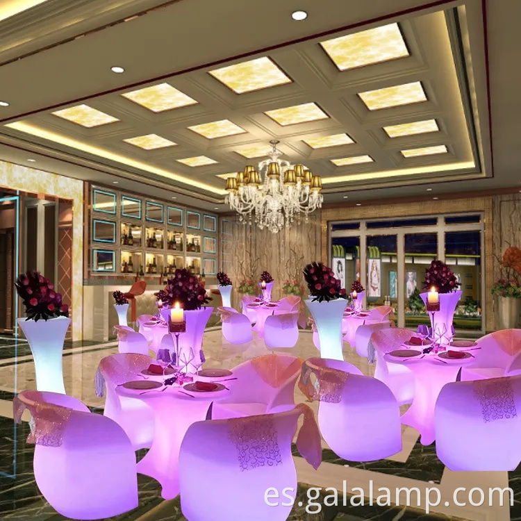 Asientos de cubos LED contemporáneos para reuniones al aire libre elegantes